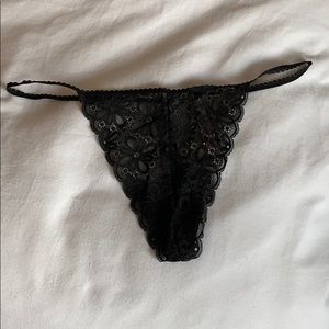 NWT Victoria’s Secret V-String Thong